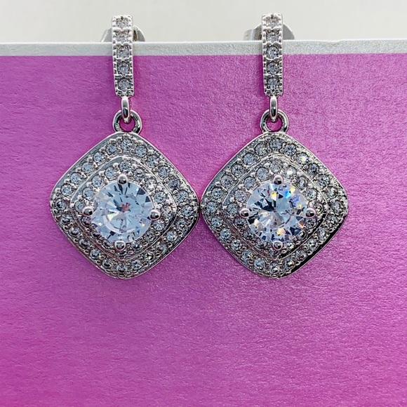 🌟 Sterling Silver 925 CZ Earrings - Picture 5 of 9